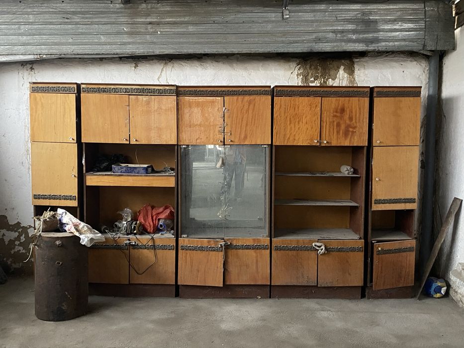 Продам б/у стенку-шкаф для дома