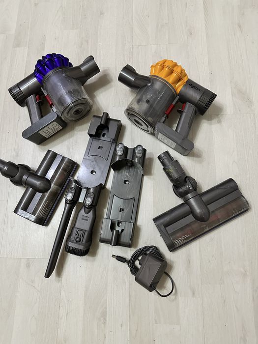 Aspirator dyson doua buc