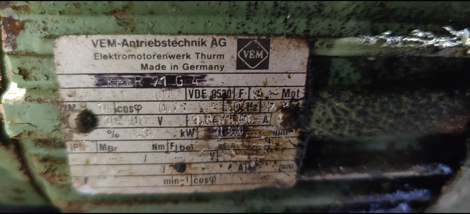 Motor electric trifazat cu reductor, 0.37kW, 38rpm, 380V