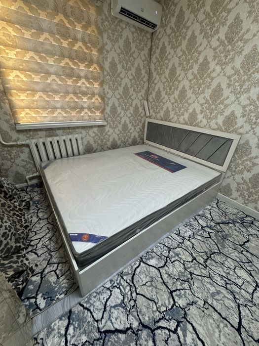 Двухспальный кровать