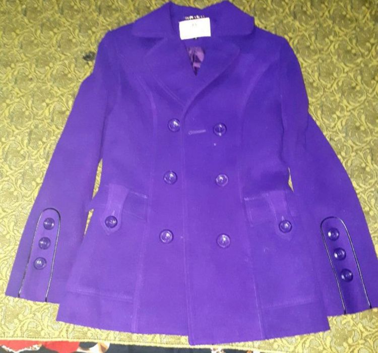 Продам кожаный пиджаки и польта современные стильные в отличн