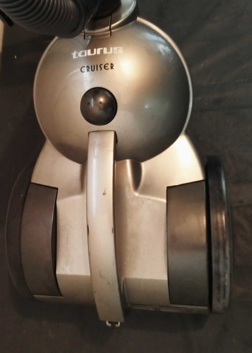 Прахосмукачка TAURUS 1400W