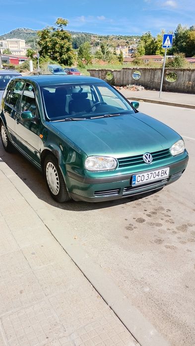Продавам Кола за работа vw golf 4/1.4 газ бензин.всичко платено