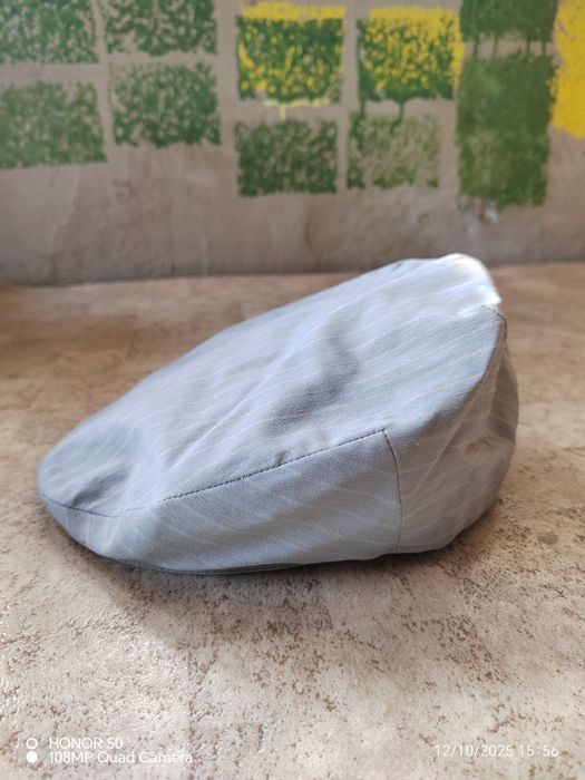 Шапки и каскети.