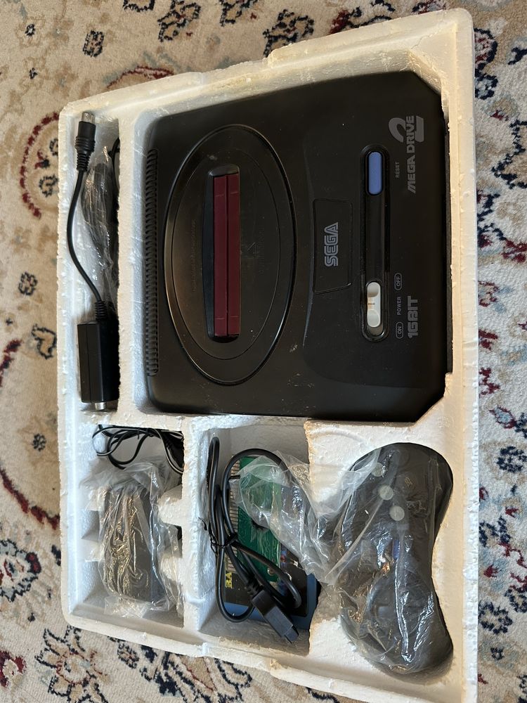 Продаётся Sega Mega Drive