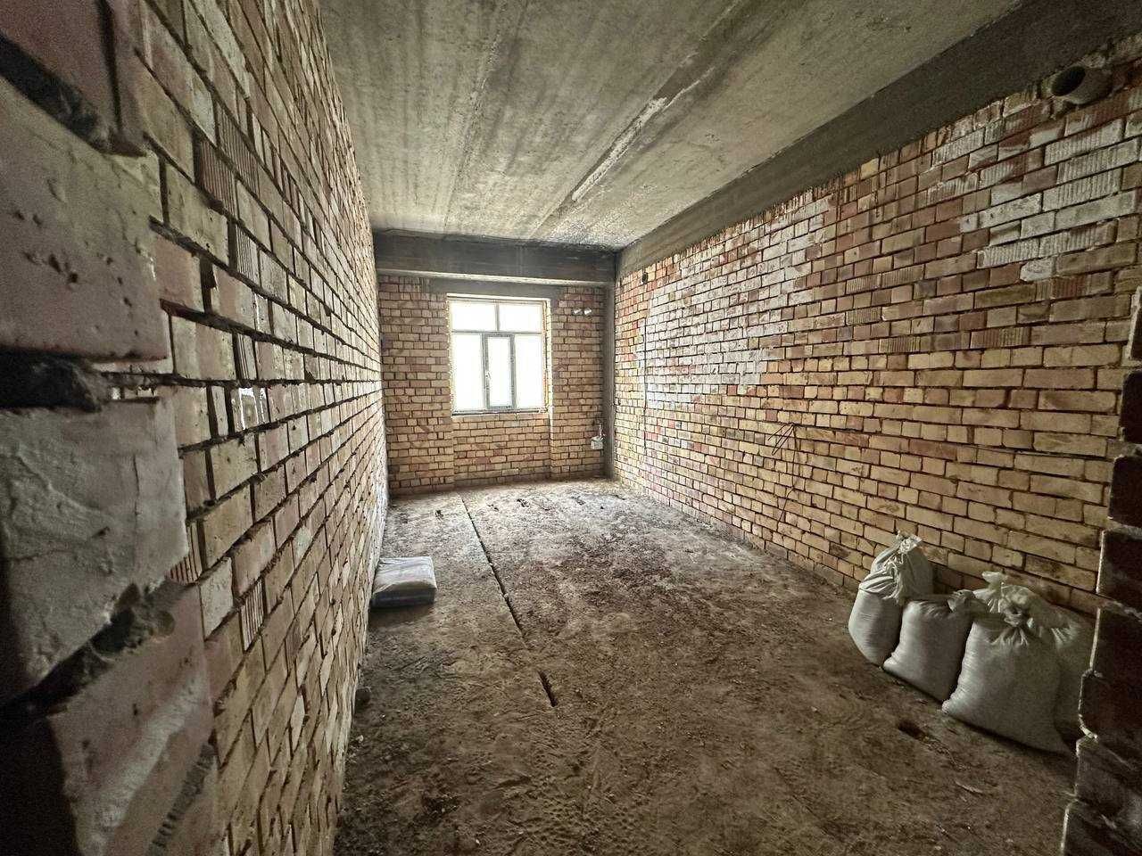 СРОЧНО !! Продается квартира в Олмазаре 2/2/4 ( 80 кв/м ) Замона