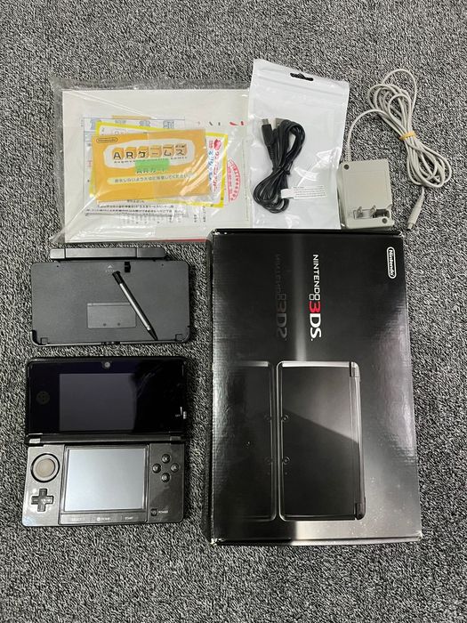 3DS Full Box Modat cu card de 64GB