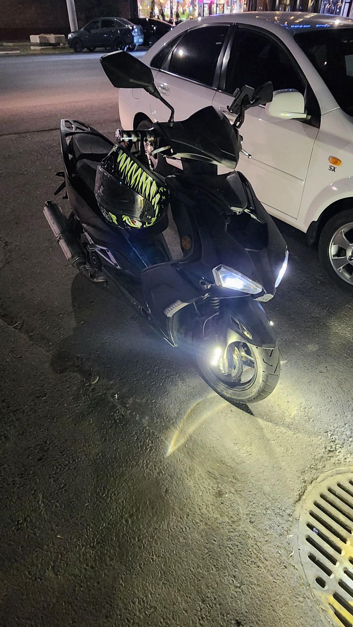 Италия R2 benzine skuter