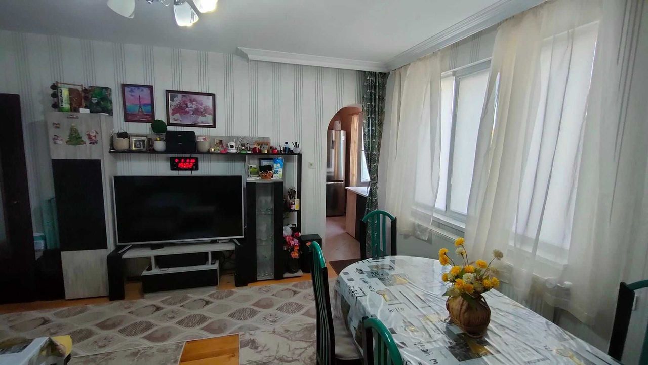 Продава се Етаж от къща в Видин, Гео Милев - 126 кв.м за 770 €/кв.м - Снимка #2