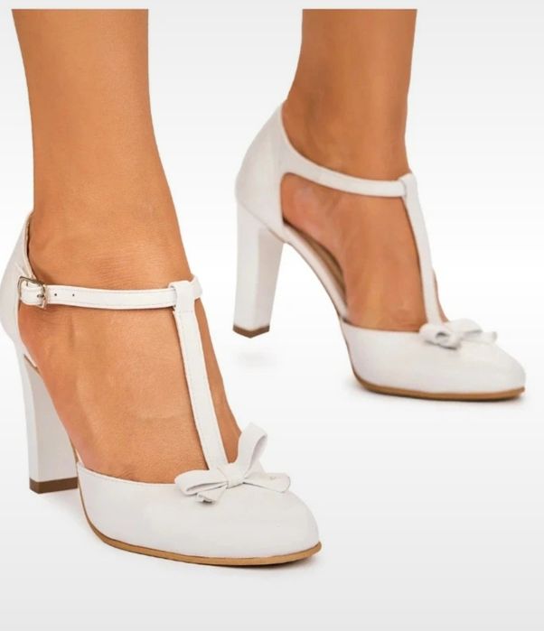 Pantofi eleganți albi de mireasa din piele naturala m.37