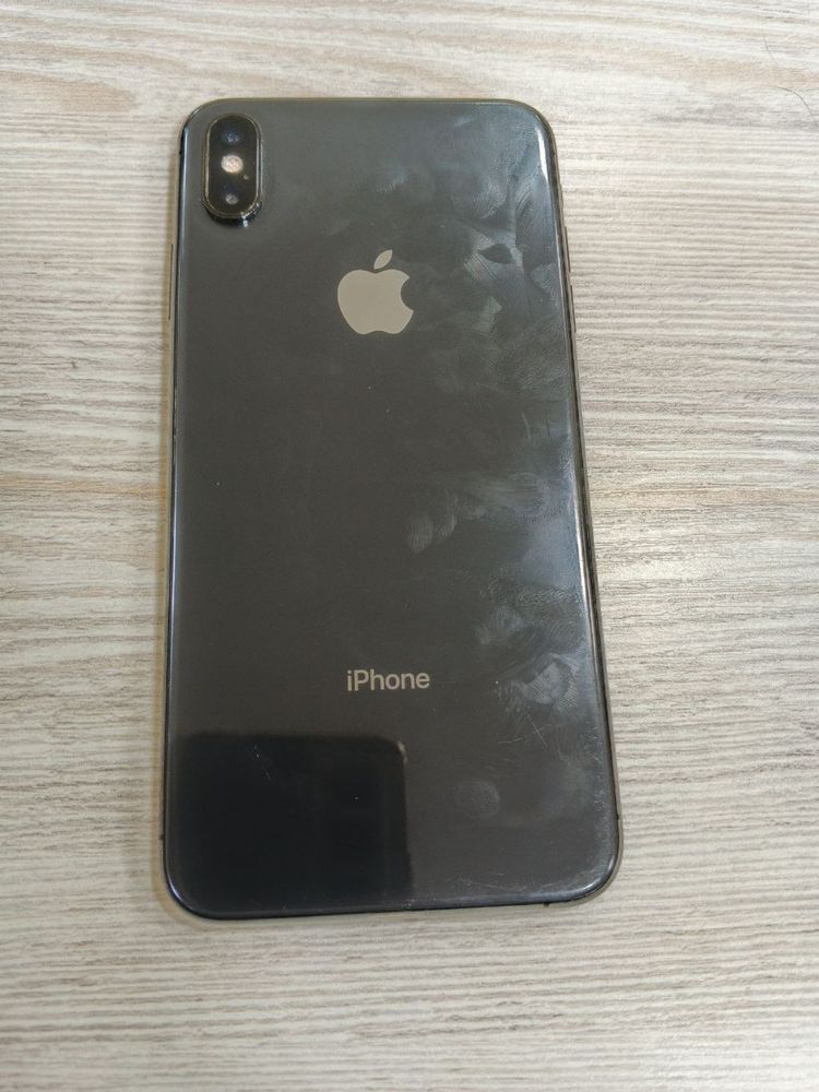 Iphone xs max sotiladi yoki obmen
