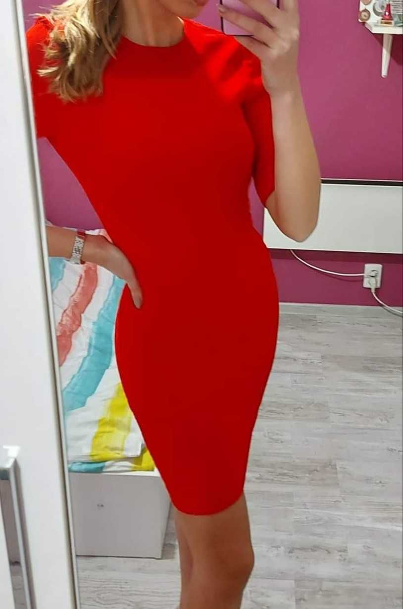 Червена рокля h&m
