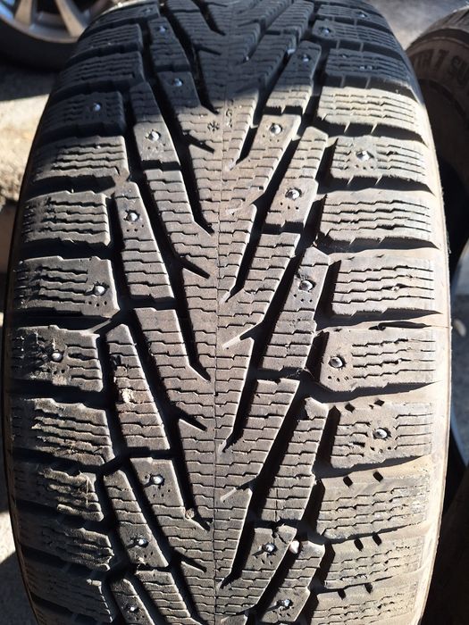 Продам шины зимние 275/60R20