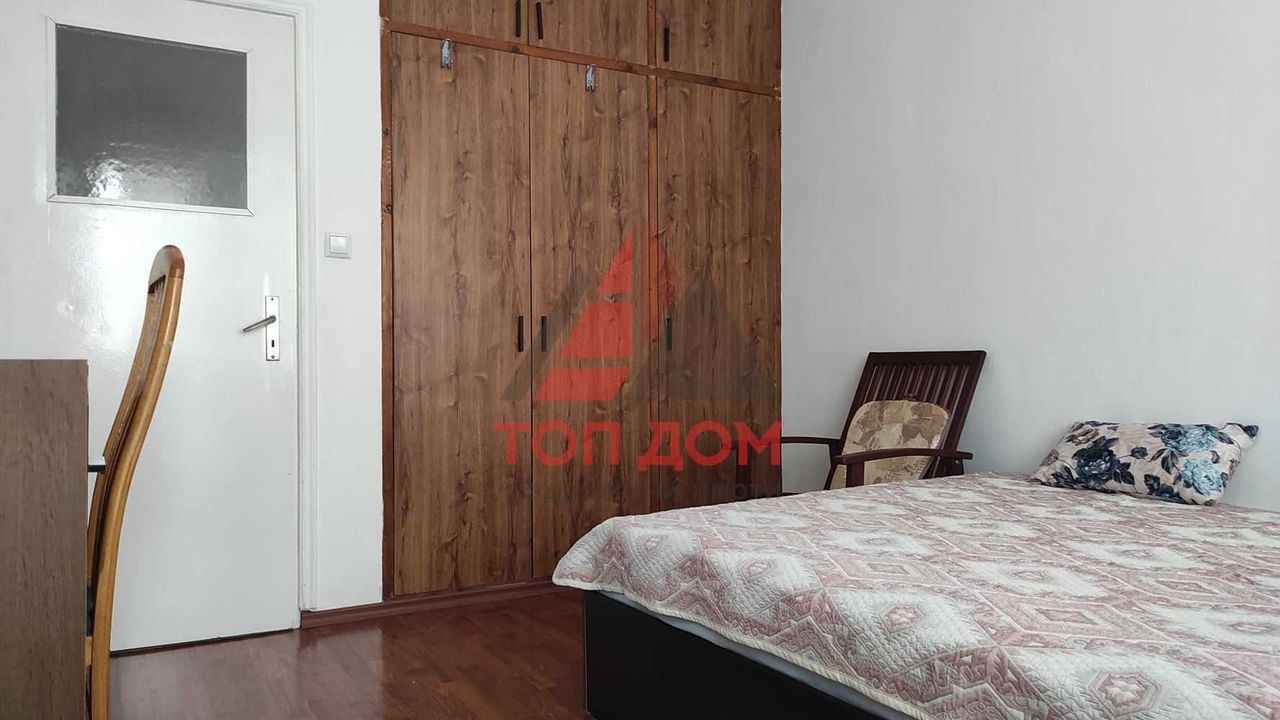 Дава се под наем Двустаен апартамент в Варна, Център - 60 кв.м за 382.5 € - Снимка #3