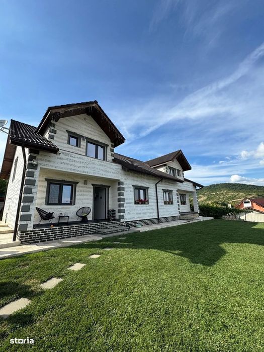 Case de vânzare tip duplex Viisoara