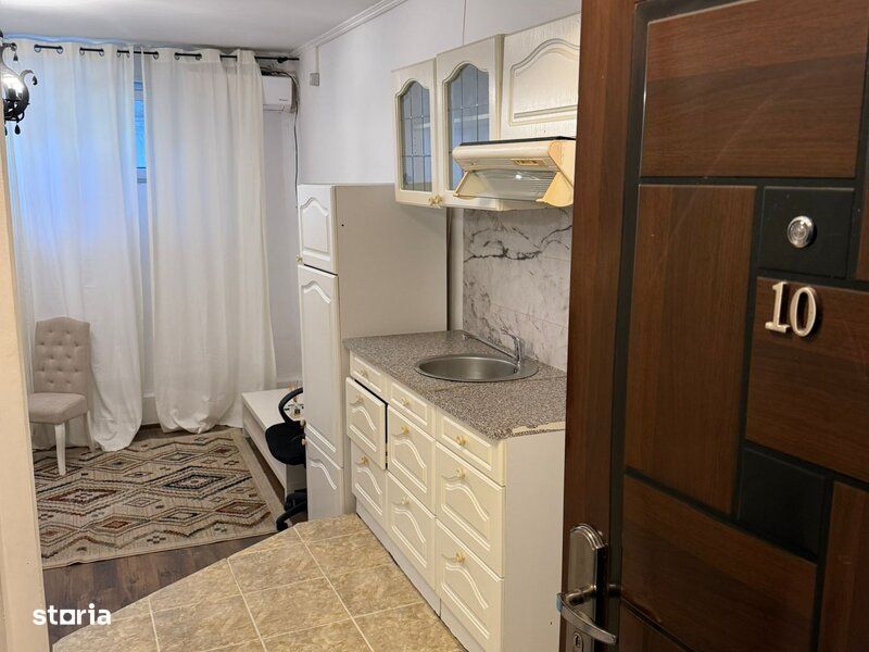 Garsoniera 28 mp Drumul Taberei, Plaza.