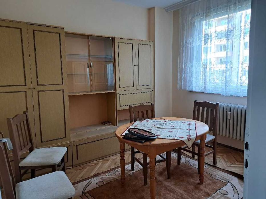 Давам под наем 3-стайно жилище в Красно село до пазара