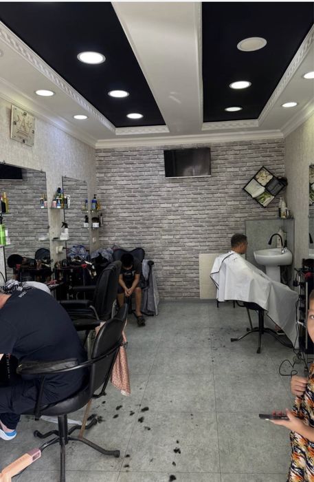 Продается 1 линия  Не жилое , Самарканд Дарвоза , коммерческое офис