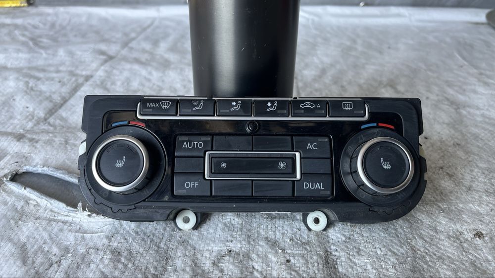 Volkswagen Jetta панел за климатик