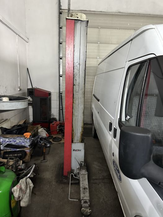 Elevator Butler 3500Kg.