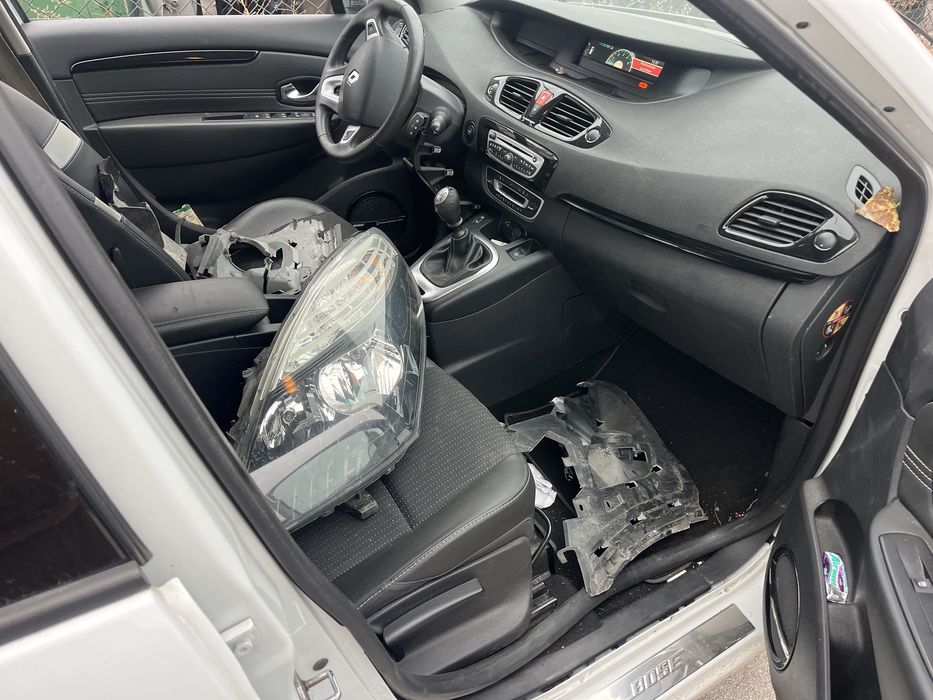 Renault Scenic 1.5DCI за части!!!