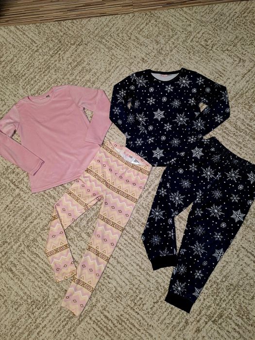 Lot pijamale catifea 8-10 ani (134/140)
