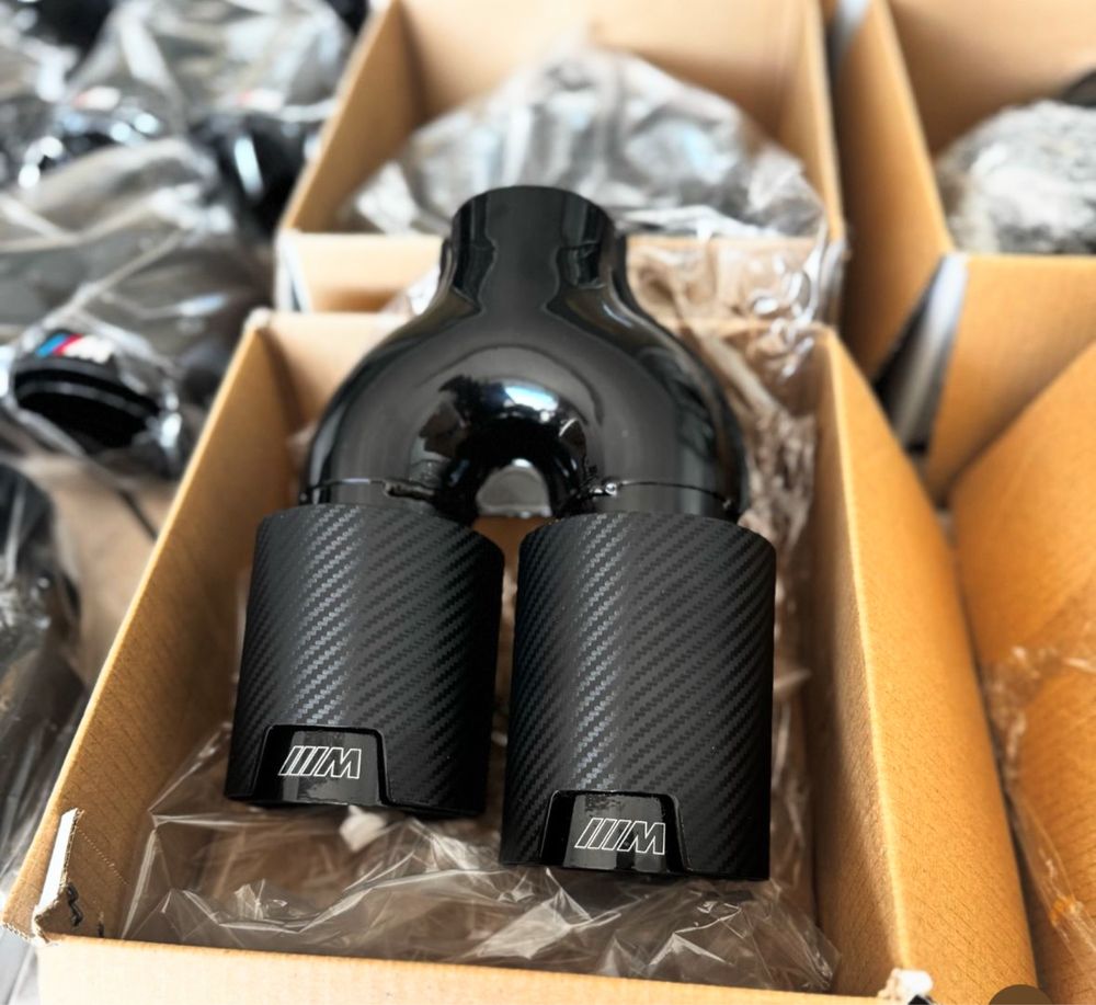 Накрайници M Performance и Akrapovic 90mm
