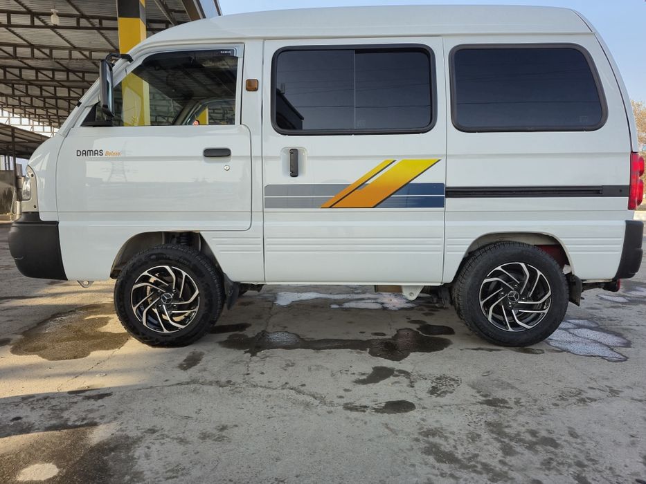 Chevrolet damas delux