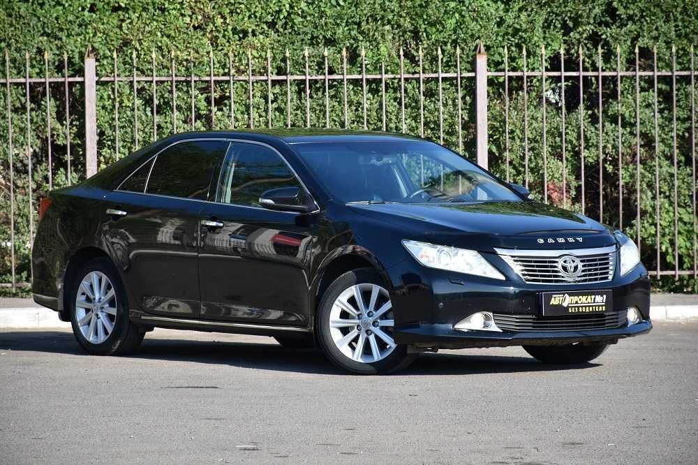 Toyota Camry 50. БЕЗ ВОДИТЕЛЯ. Прокат авто. Аренда авто. Аренда машин.