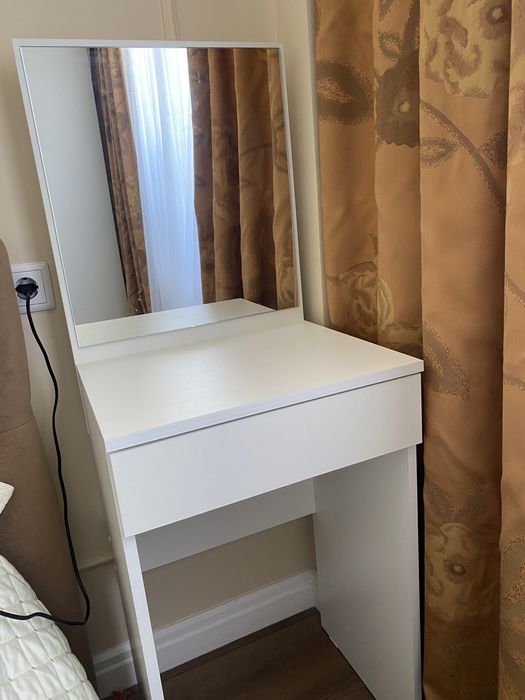 Туалетный столик