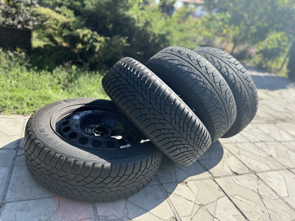 4бр Зимни гуми 205/55/16 с джанти за VW