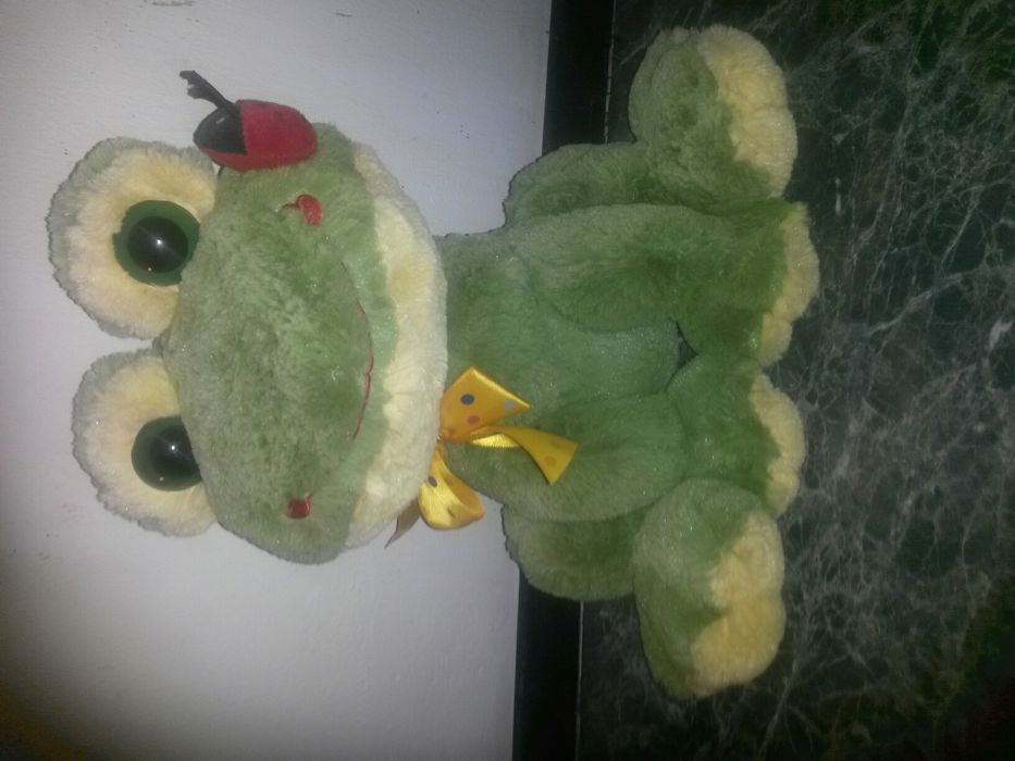 Жабка плюшена        .