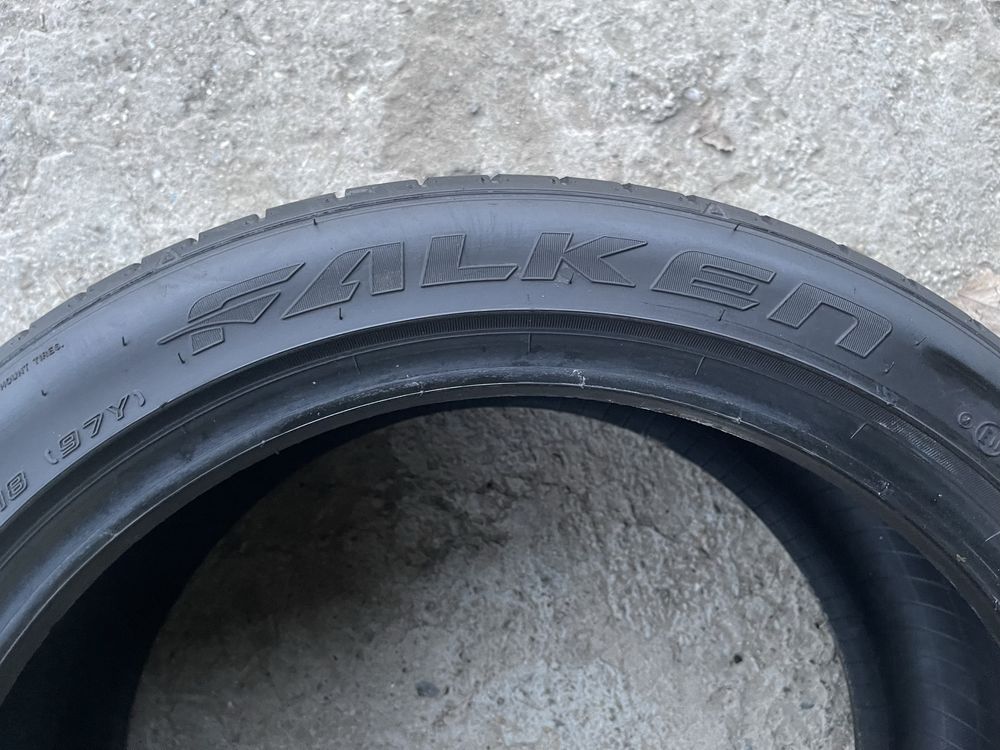 245/40ZR18 Falken Azenis FK510 Dot 4220