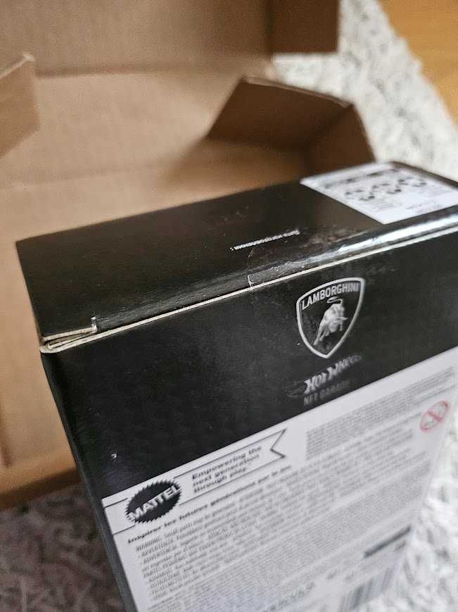 Hot Wheels Garage Lamborghini Veneno NFTG Ultra Rare Limited