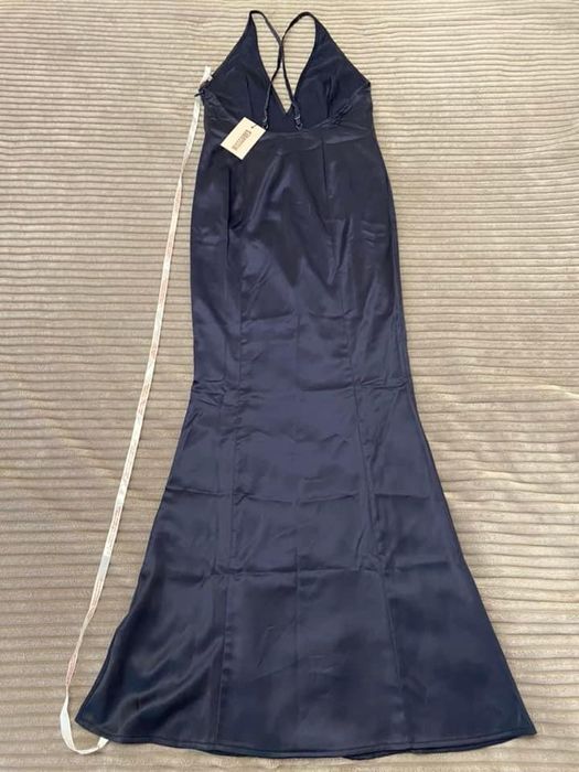 Нова официална рокля