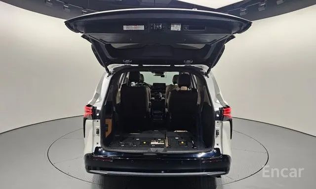 Toyota Sienna Gibrid CIP 37.300$ Koreadan zakazga obkeberamiz