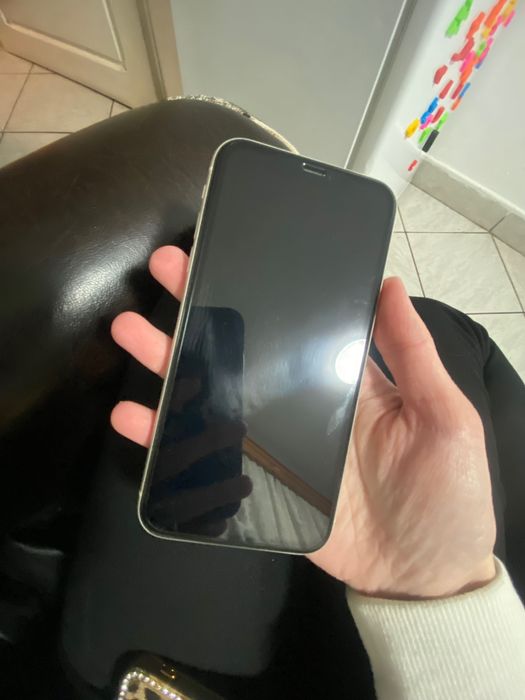 iPhone 11 culoare alb
