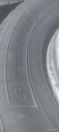 Продам грузовые шины 315/70 R 22.5.  4 штуки