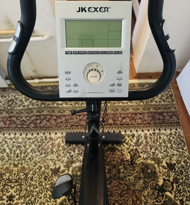 Беговой дорожки и Велосипед