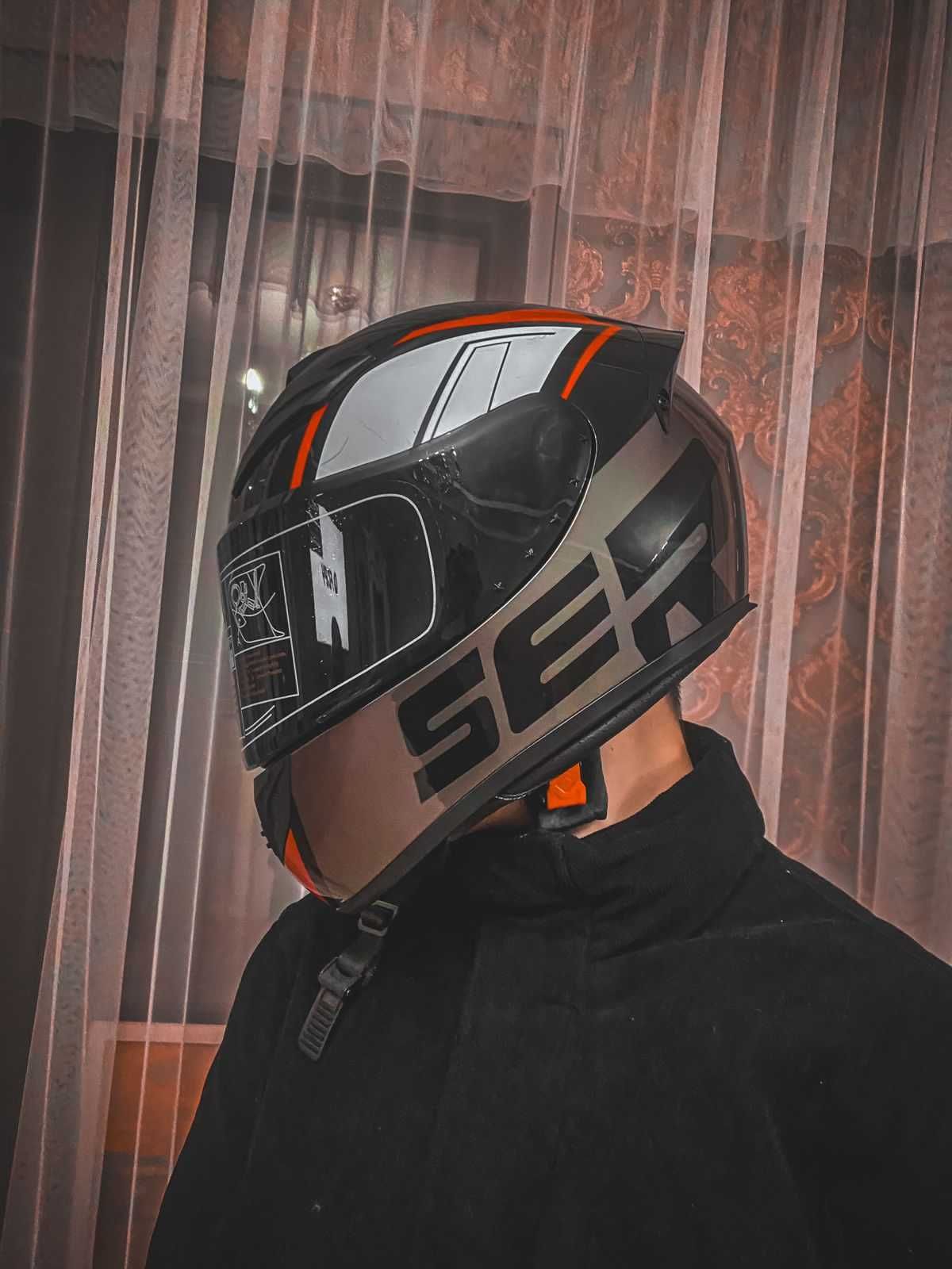 Шлем защитный новый