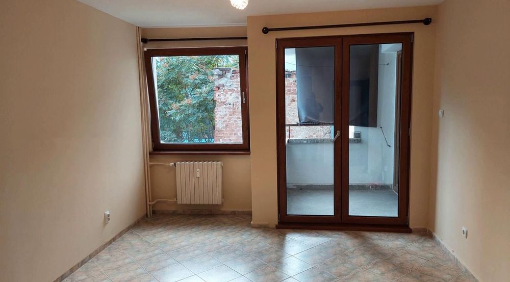 Дава се под наем Двустаен апартамент в София, Център - 52 кв.м за 560.49 € - Снимка #1