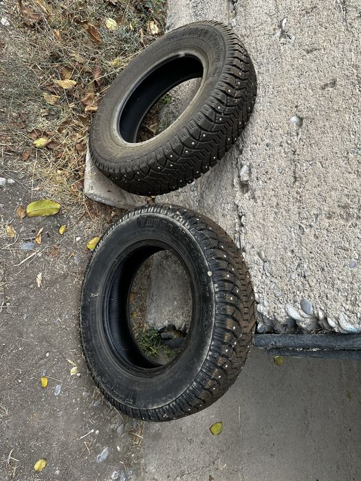 Зимние балоны с шипами почти новые
