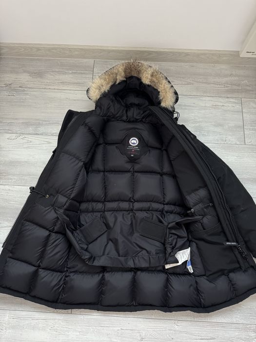РЯДКО! Ново оригинално гуши пух яке Canada Goose Expedition Parka