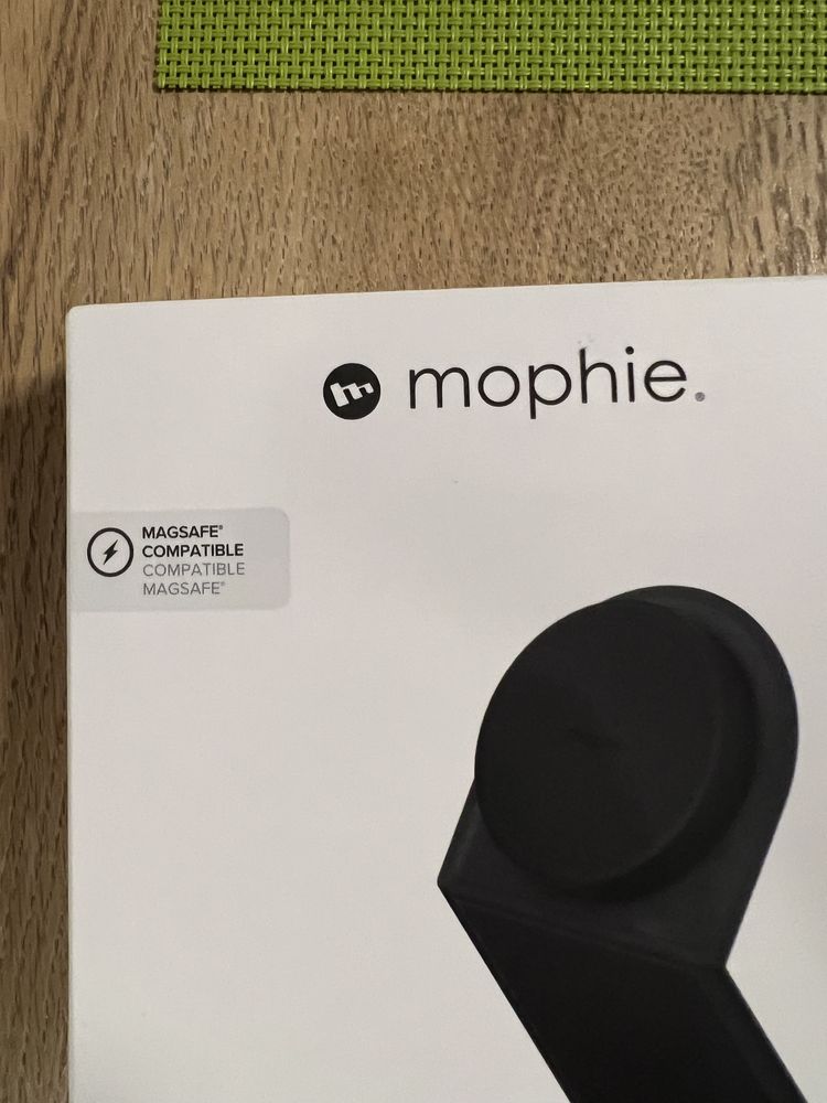 Преносима Магнитна Стойка за Iphone Mophie - черна