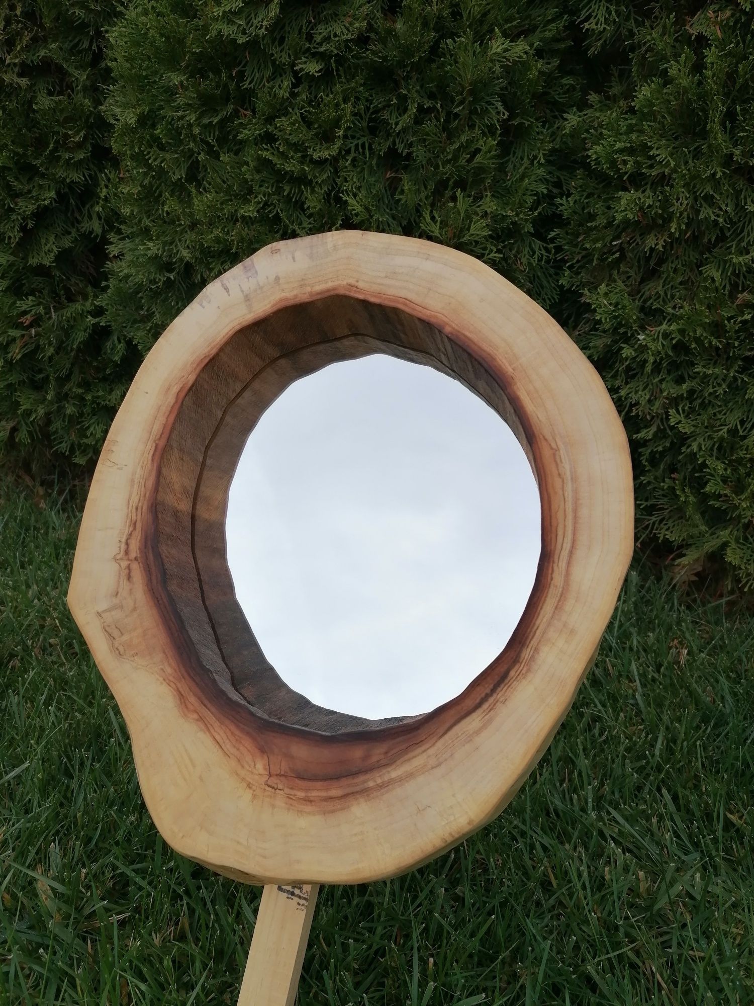 Арт огледала с рамка от дърво