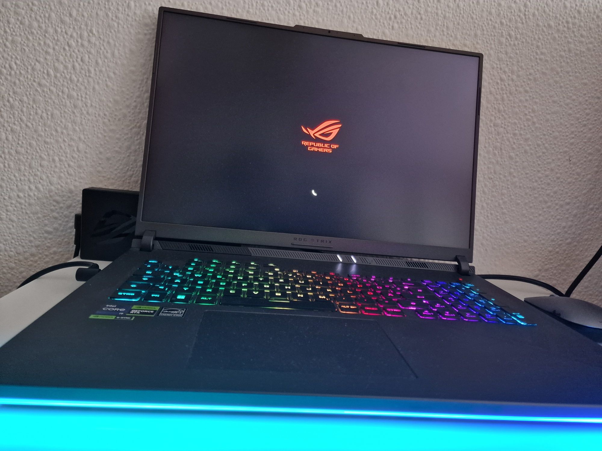 Asus ROG Strix G814JU