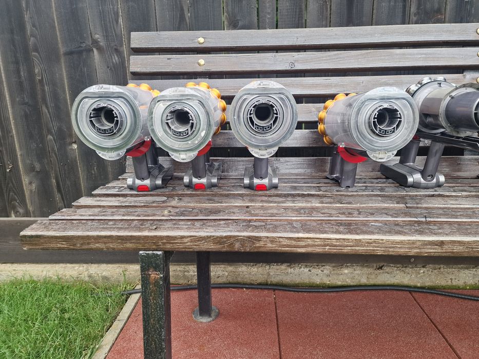 Aspirator vertical Dyson v11 si v15