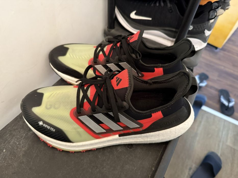 Adidas Ultraboost light Gore-Tex 45 номер