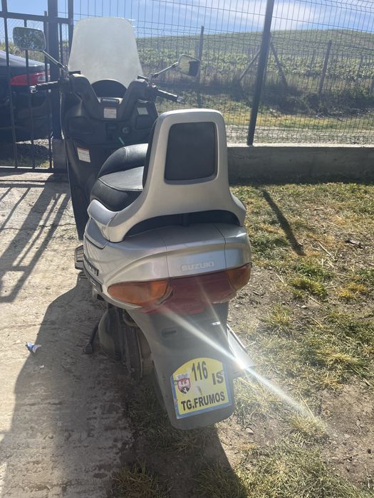 Scuter BURGMAN 400