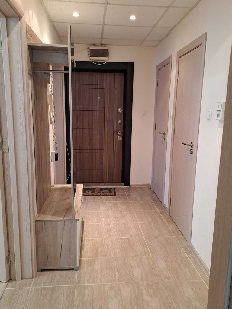 Дава се под наем Тристаен апартамент в Варна, ВИНС - 92 кв.м за 650 € - Снимка #9